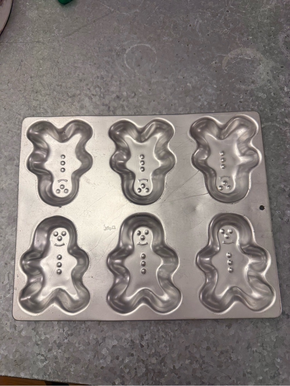 Vintage 1990 Wilton Mini Gingerbread Man Cake Pan 6 Cavity 2105-6503 Christmas